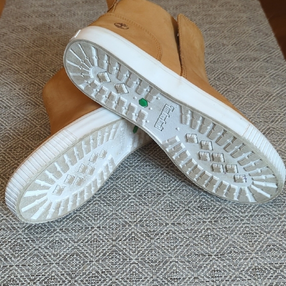 Timberland Women's Wheat Nuback Leather Skyla Bay Pull-on Chelsea Boot - Picture 9 of 9